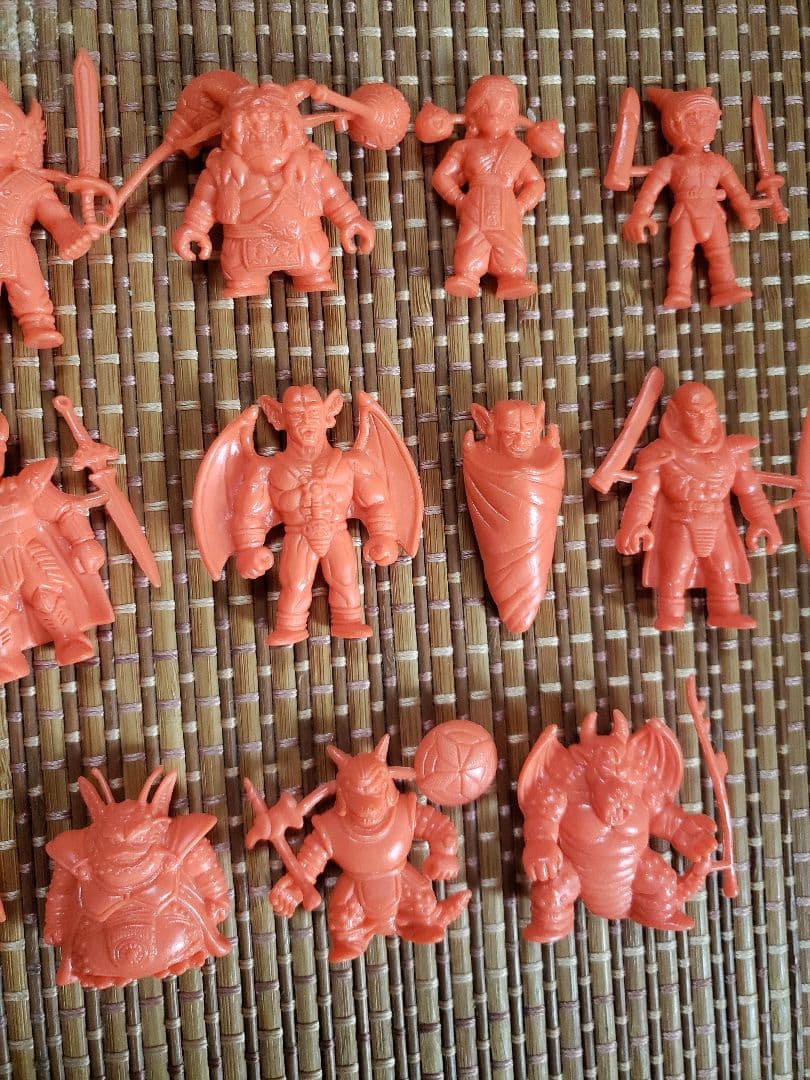 ドラゴンクエスト消しゴムアベル伝説パート1橙　新品未切り　ファミコン　キン消し