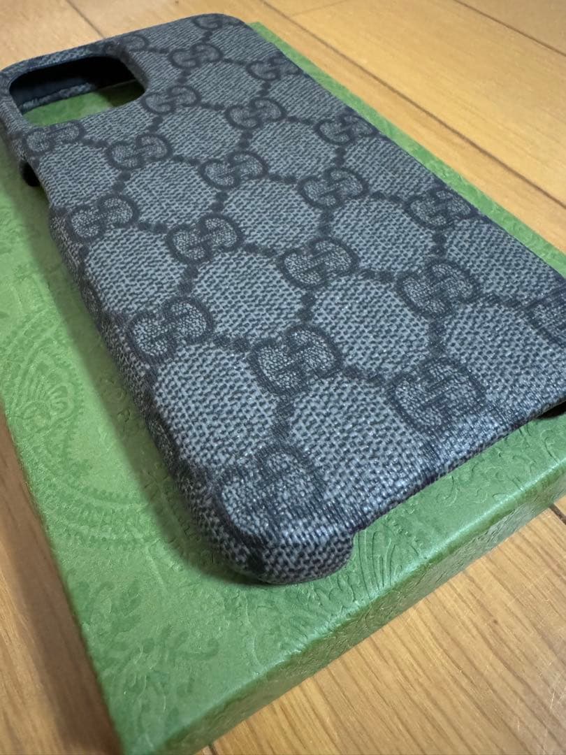 GUCCI iPhone 15用ケース 新品・未使用