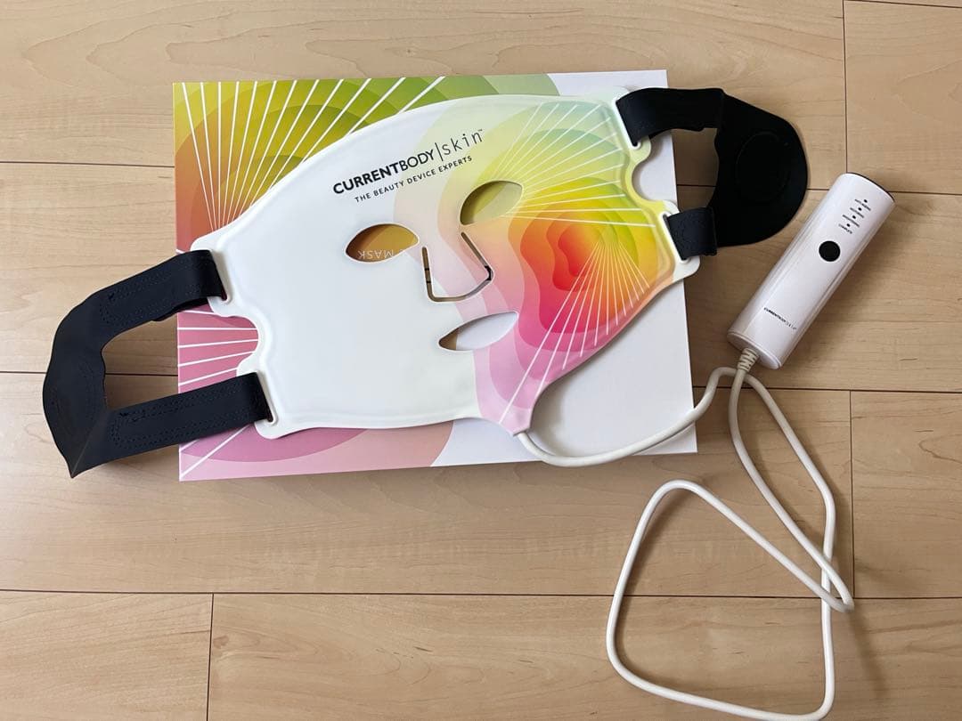 ボディ・フェイスケア CURRENTBODY skin 4-in-1 LED Face Mask