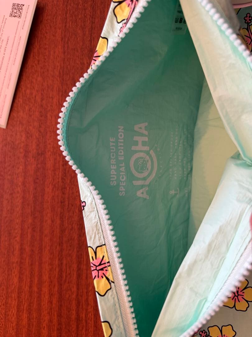 レア！アロハコレクション 日焼けキティ ハワイDFS限定 ポーチ