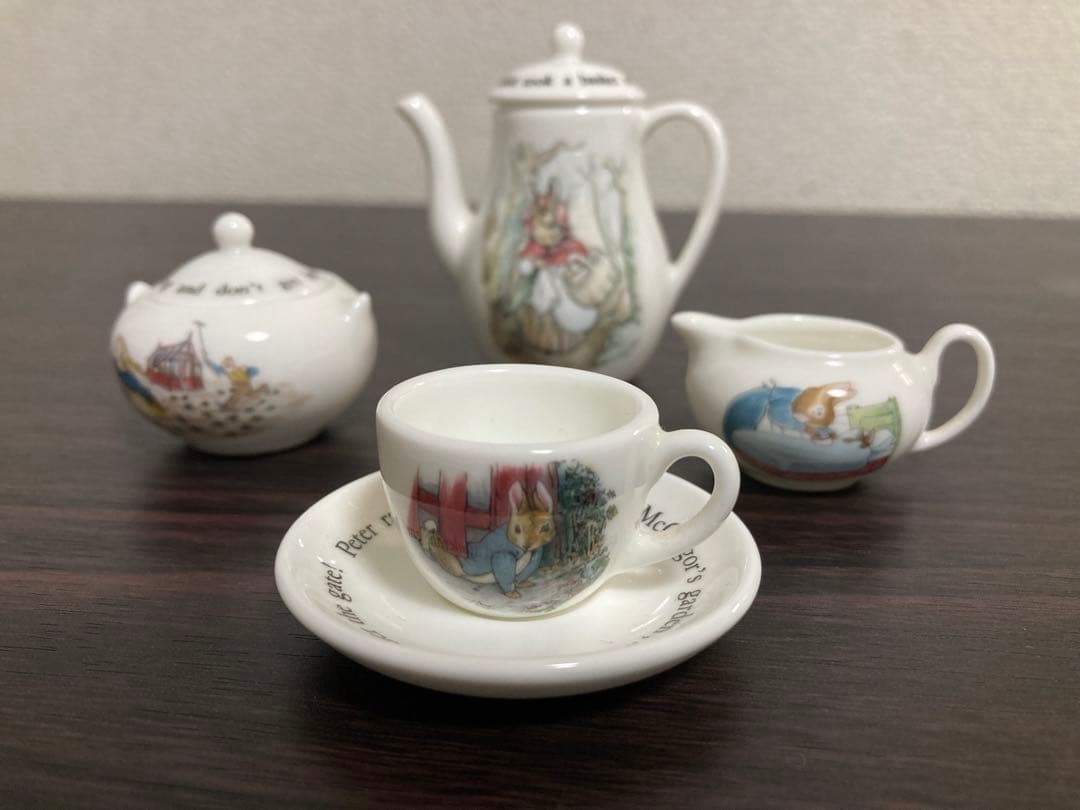  ピーターラビット　ミニチュア　ティーセット
