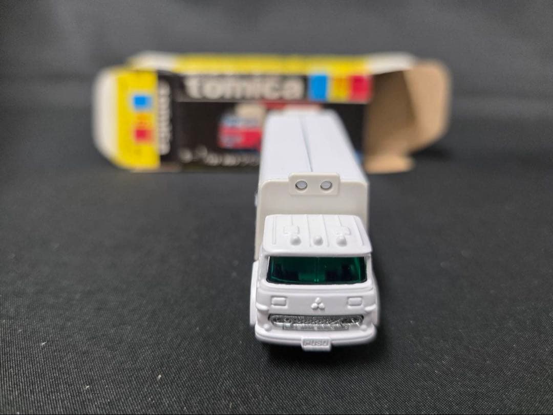 トミカ黒箱76ふそうウイングルーフトラック レース配布品 非売品