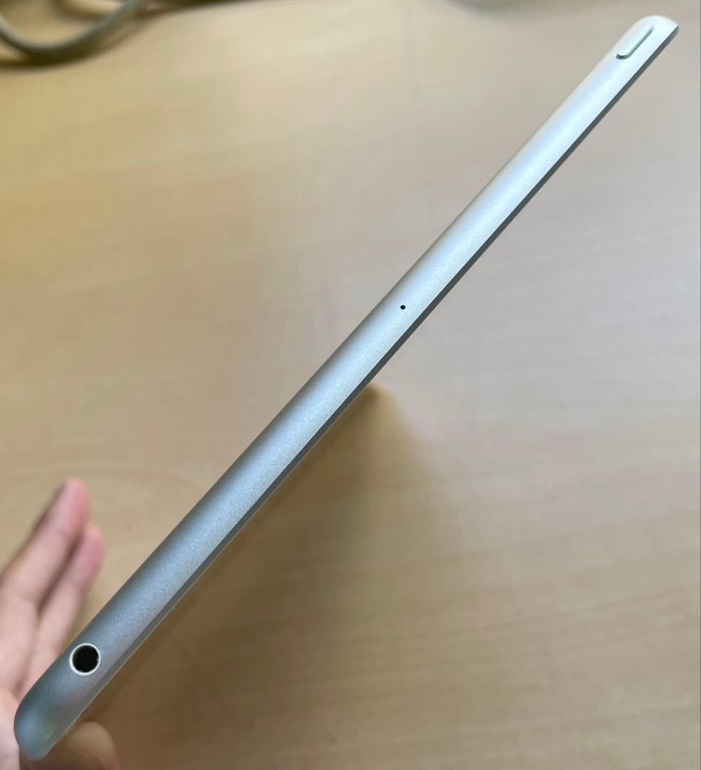 iPad 第5世代　A1822　Wi-Fiモデル　シルバー　32GB 美品　#6