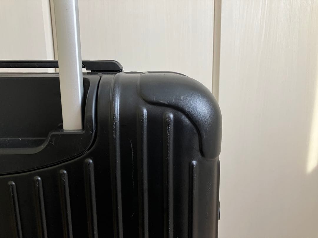 リモワ RIMOWA スーツケース　エッセンシャル チェックイン　M