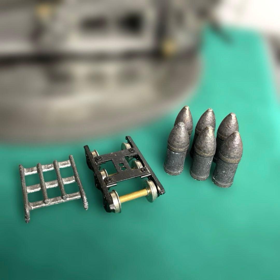 映画『二百三高地』 1980年　日本陸軍　二十八糎榴弾砲　大砲 模型　送料込み