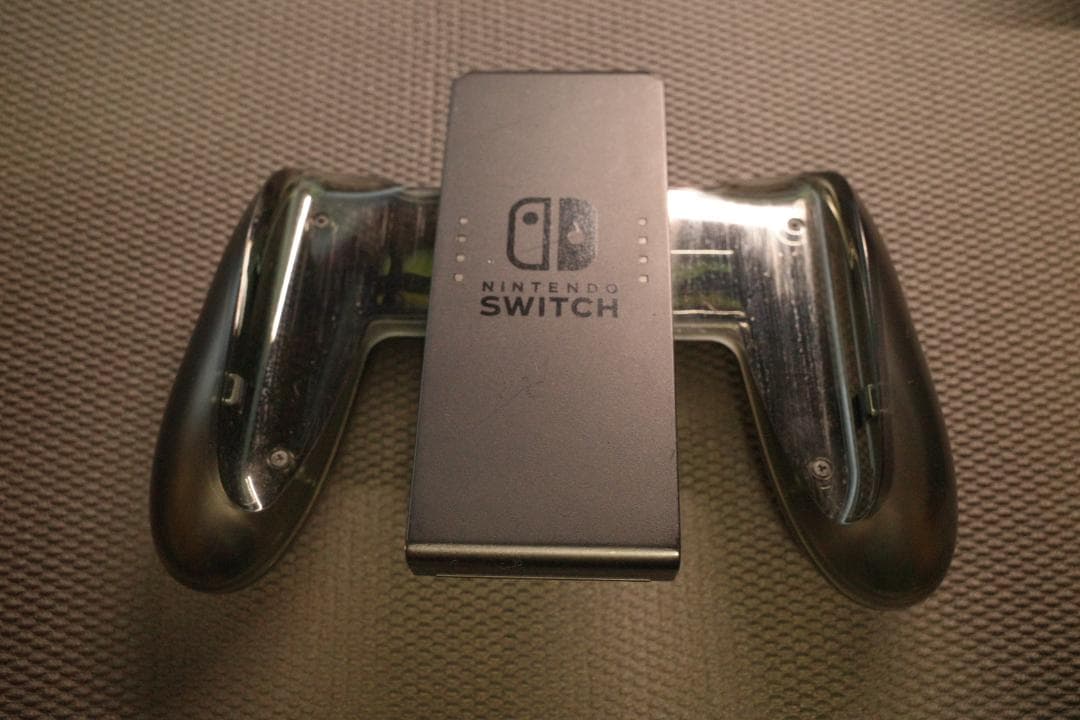 ニンテンドー スイッチ 本体 旧型 2018年 ケース付 Switch