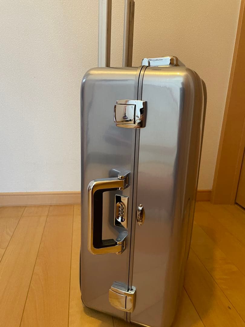 値下げ！超レア！ZERO HALLIBURTON 21 サイズポリッシュブルー