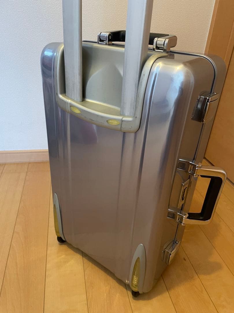 値下げ！超レア！ZERO HALLIBURTON 21 サイズポリッシュブルー