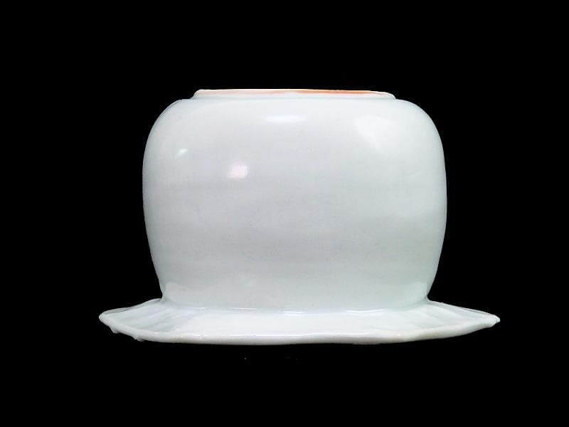 古伊万里　白磁　壺型　陽刻　梅花の図　六角　盃台　D193AS-CGn