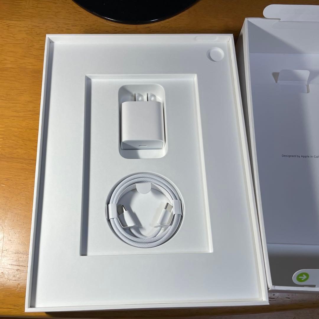 キーボード付き iPad A16 第11世代 バッテリー100%