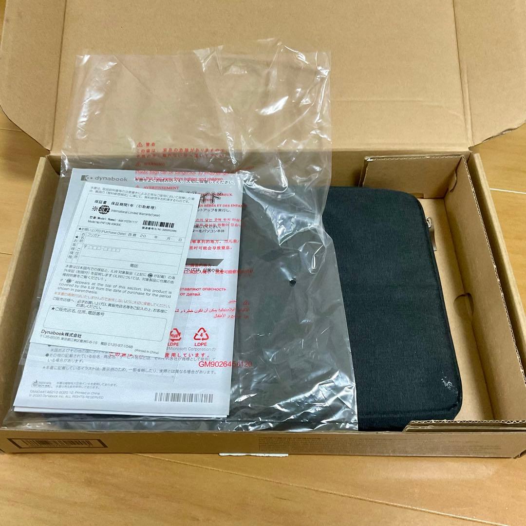 Dynabook A6K1FST81117 2in1 ノートパソコン ケース付属