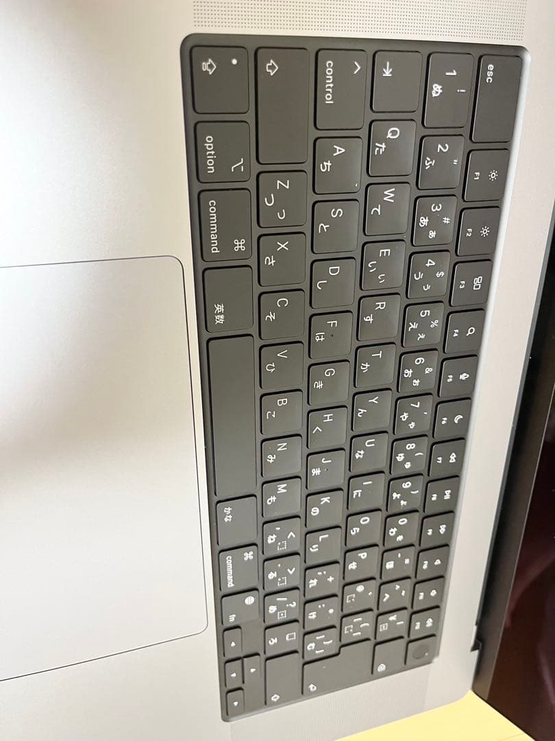 極美品MACBOOK PRO M1 2021 16インチ　32GB 充電回数２回