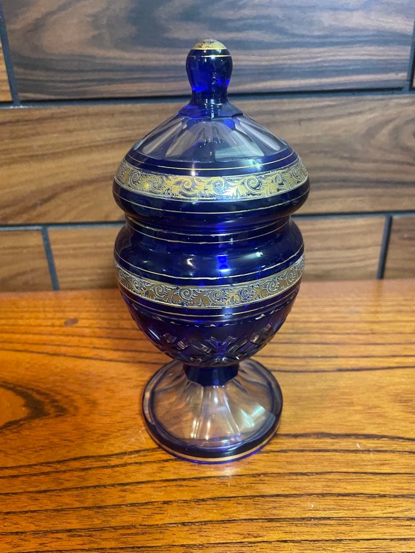 ゴブレット蓋付き　飾り　切子　金彩