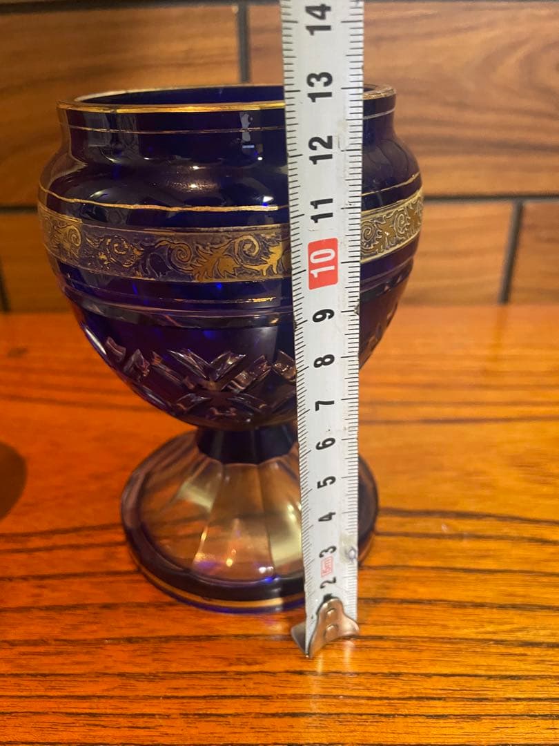 ゴブレット蓋付き　飾り　切子　金彩