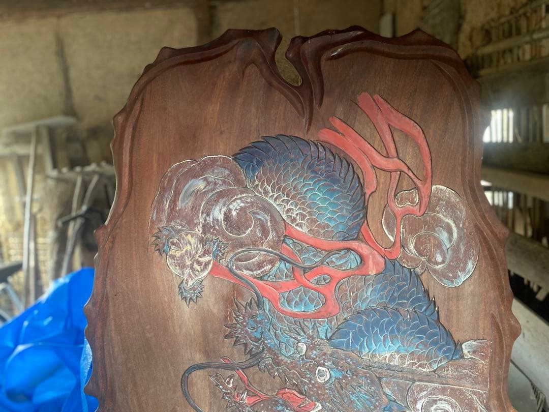木製　龍の彫刻のついたて