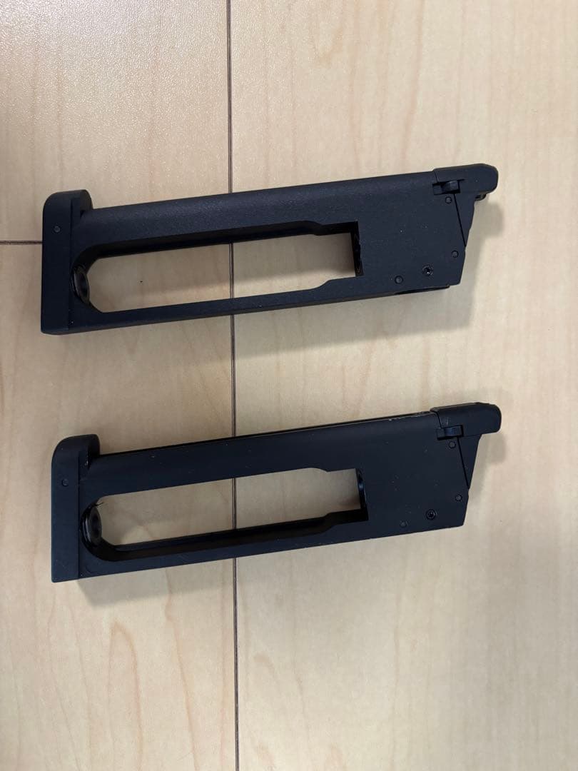 co2ガスガン　Black Kitty スペアマガジン付き