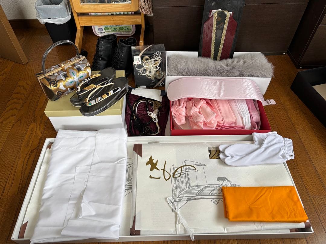 アリエル 振袖 成人式 グレー系花柄振袖