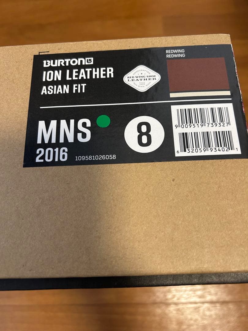 BURTON REDWING 日本正規品　8 コラボ　美品　ION