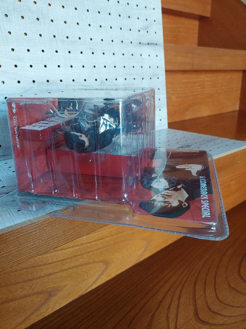 マクファーレントイズ　エルビス・プレスリー　フィギュア