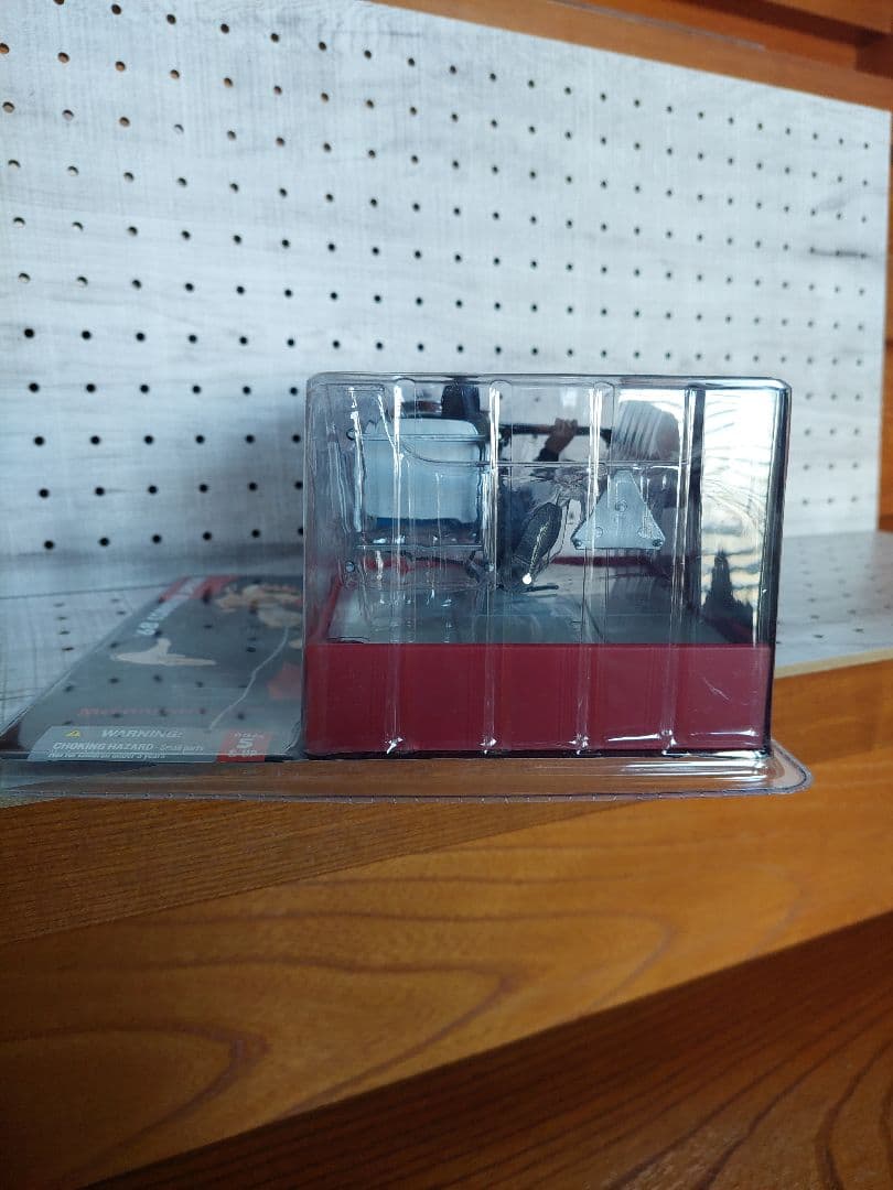 マクファーレントイズ　エルビス・プレスリー　フィギュア