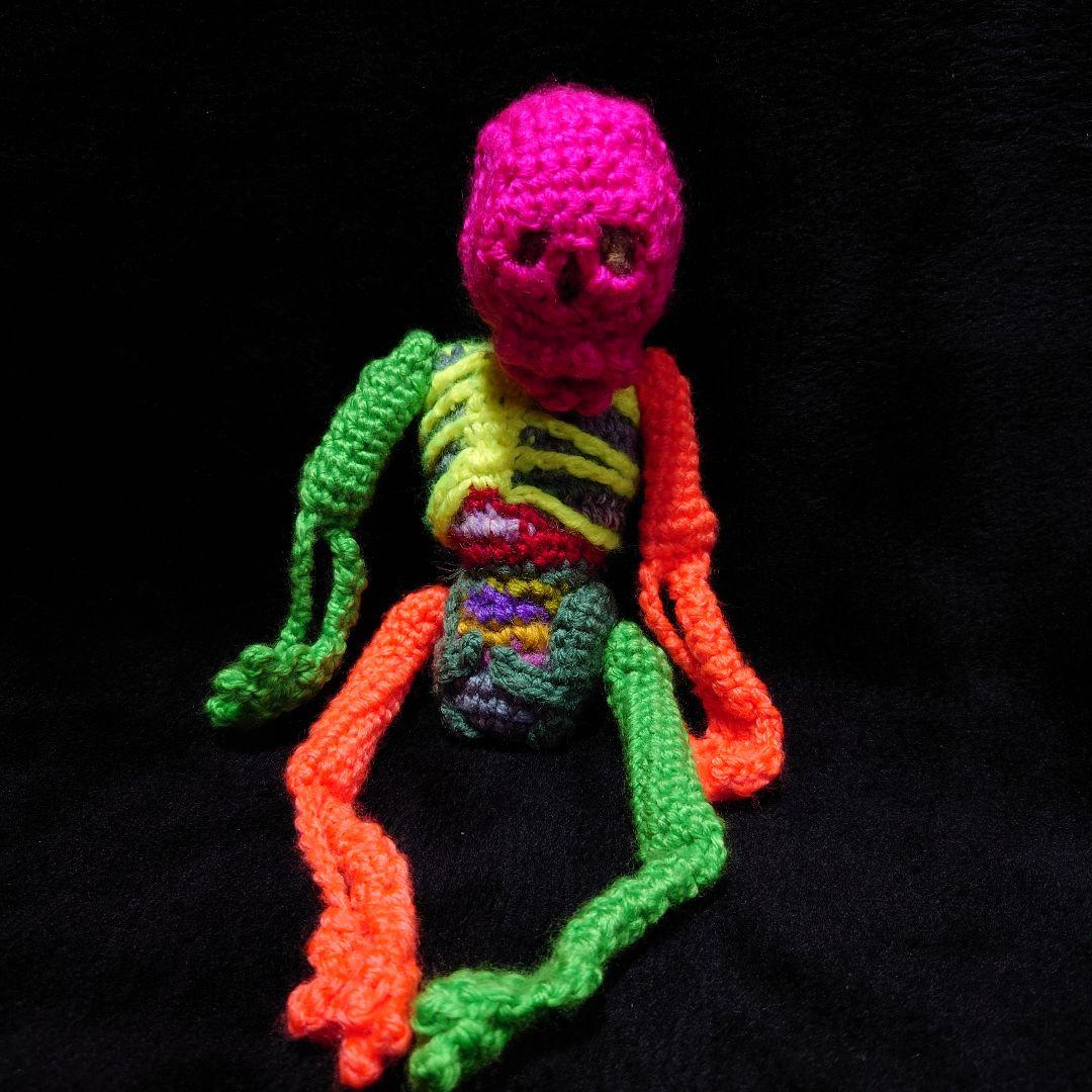 ●110.ピンクヘッド　骸骨さんのあみぐるみ