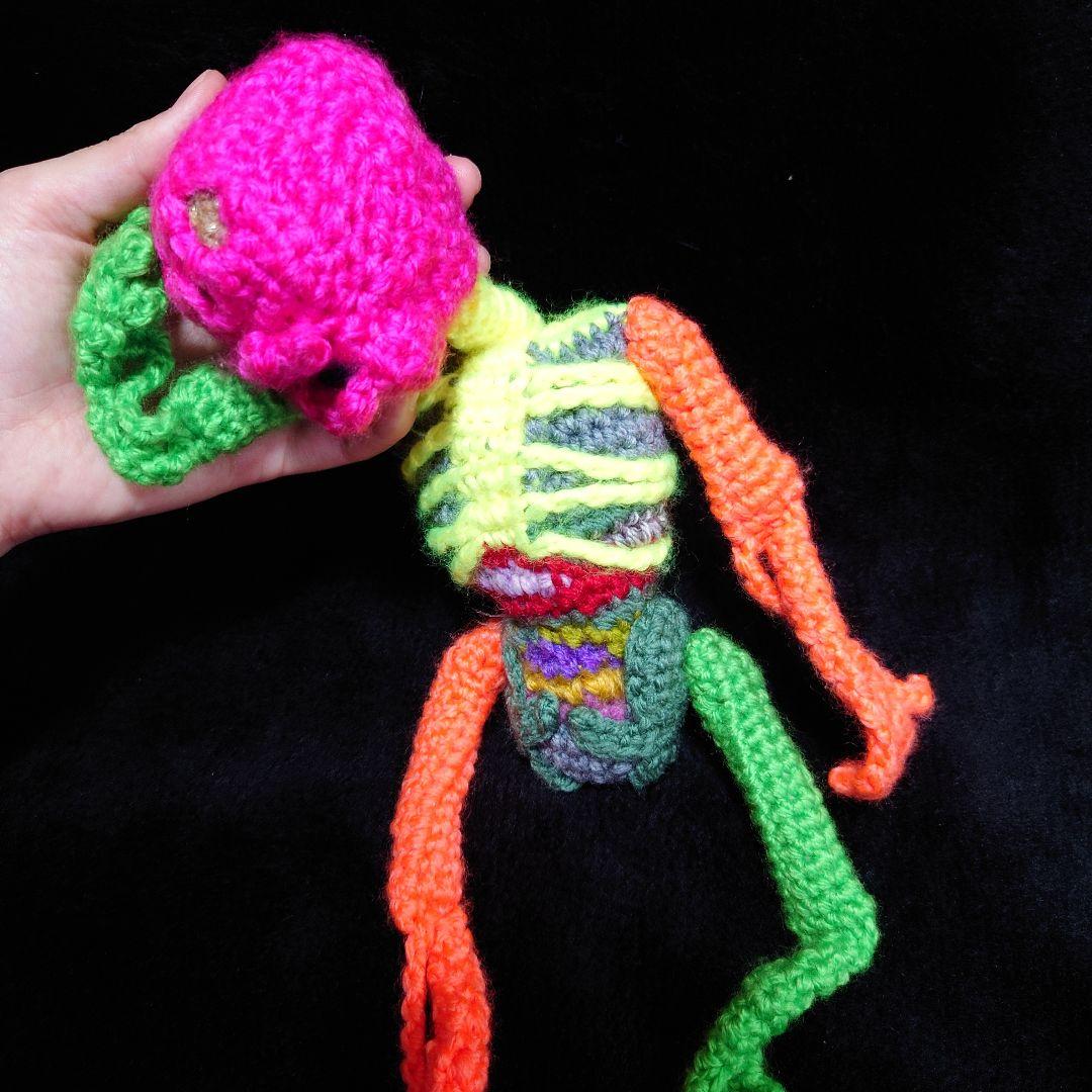 ●110.ピンクヘッド　骸骨さんのあみぐるみ