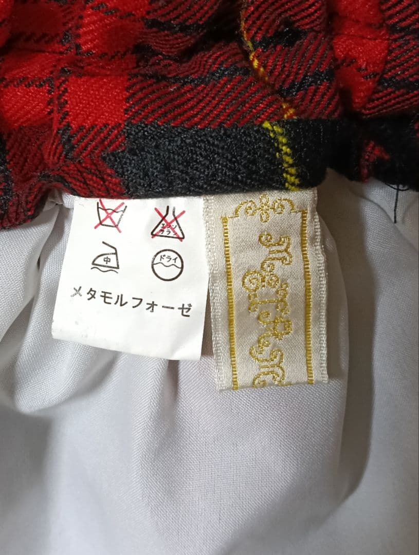 初期メタモルフォーゼ 赤黒チェック フレアスカート