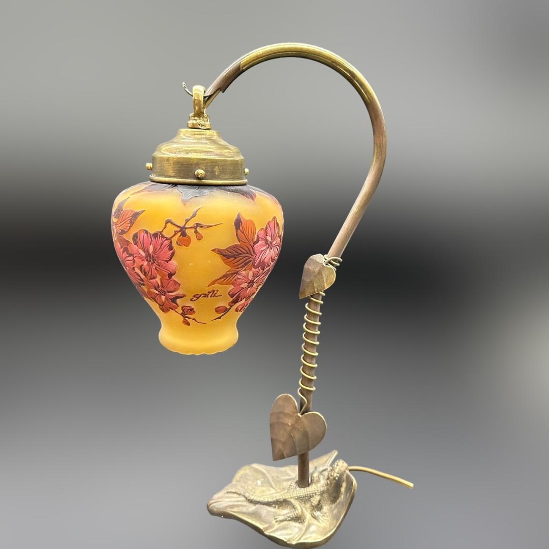 エミールガレ　一灯吊りランプ 　林檎紋　カメオ彫り　被せガラス　高さ39ｃｍ