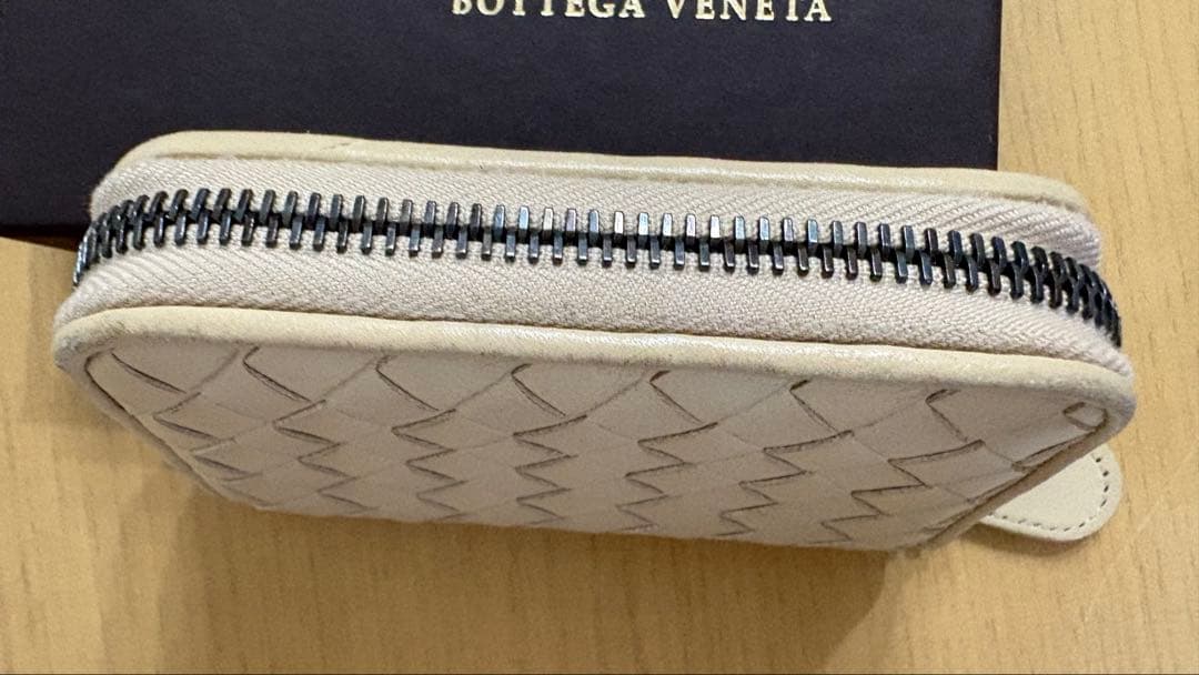 Bottega Venetaボッテガ・ヴェネタケース ベージュ