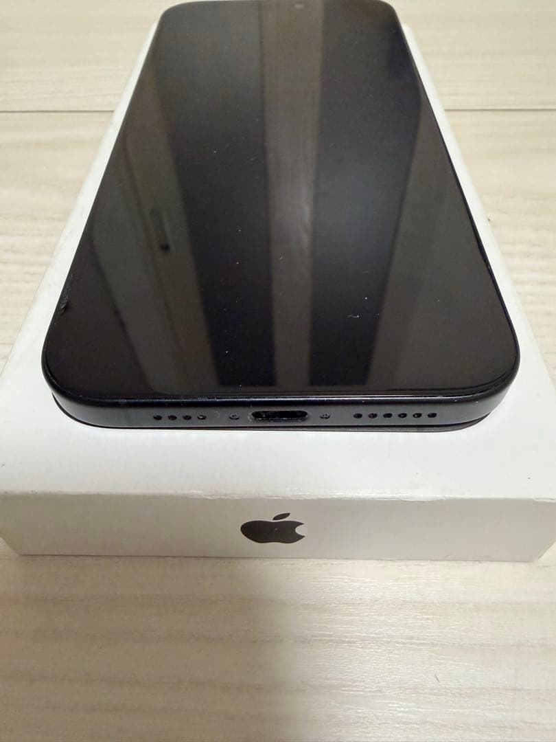 【美品】Apple iPhone16 Plus 128GB 黒　SIMフリー