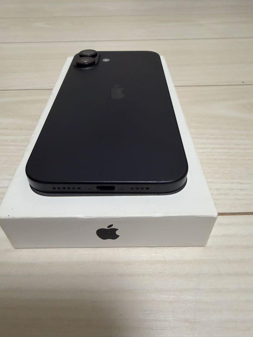 【美品】Apple iPhone16 Plus 128GB 黒　SIMフリー