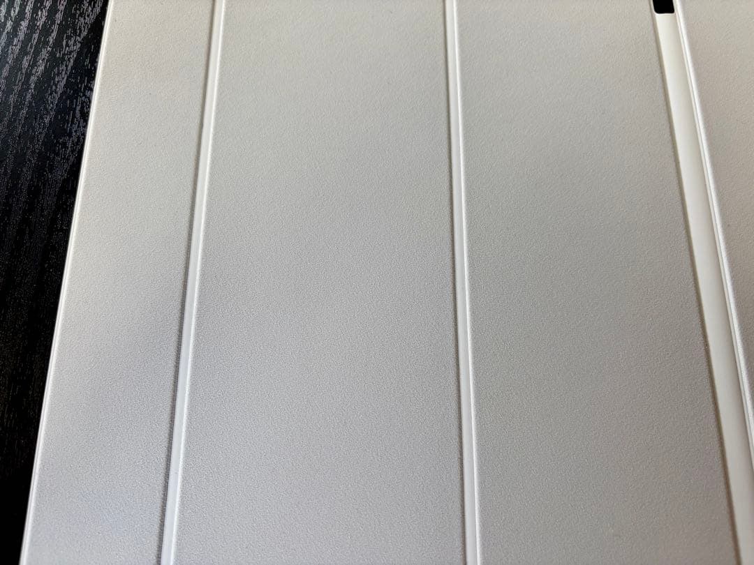 【極美品】13インチiPad Pro（M4）用Smart Folio ホワイト