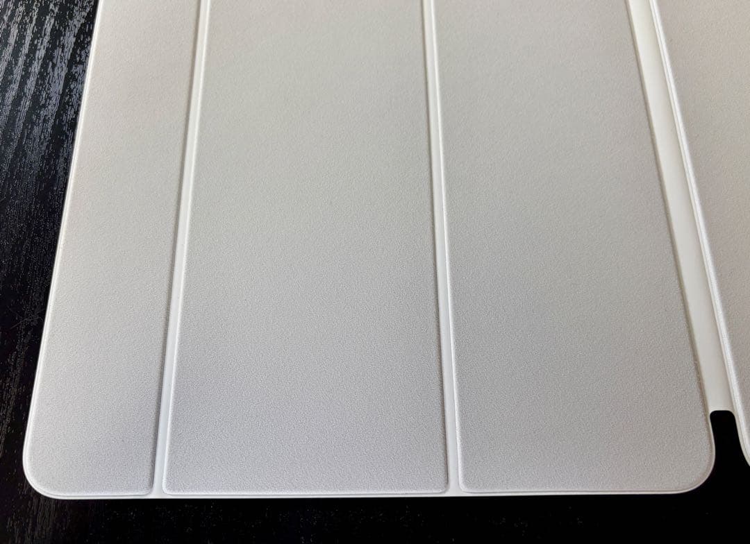 【極美品】13インチiPad Pro（M4）用Smart Folio ホワイト