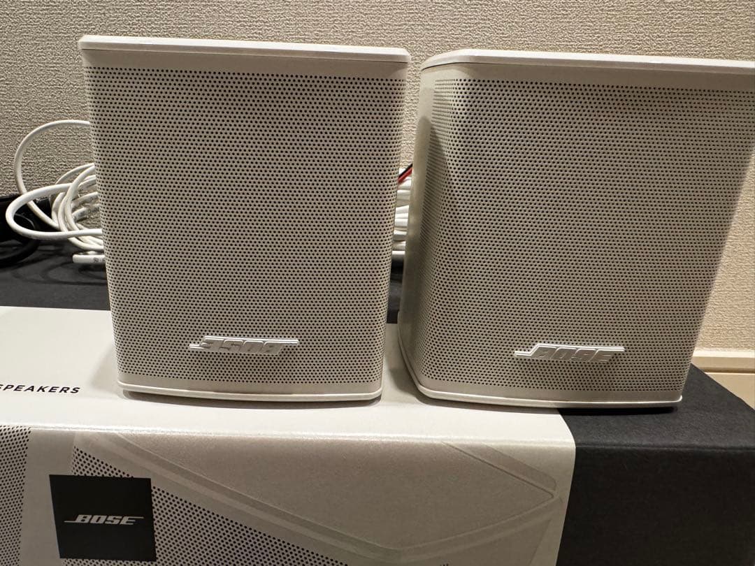 BOSE SURROUND SPEAKERS ホワイト 純正壁掛け金具セット