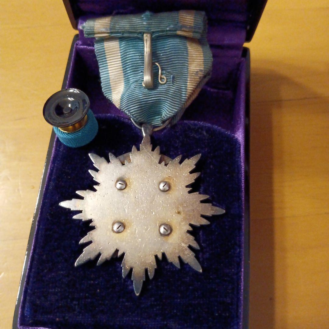 【レア 完品】功四級金鵄勲章 略綬 共箱入り 明治勲章 徽章 本物保証 別2