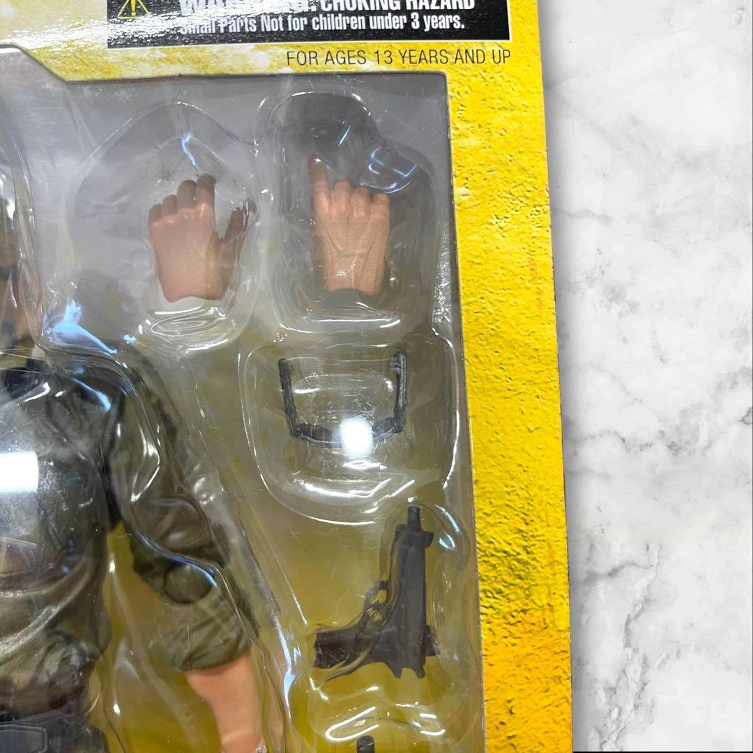 L GEAR SOLID プレイアーツ改　スネーク　バトルドレス　4