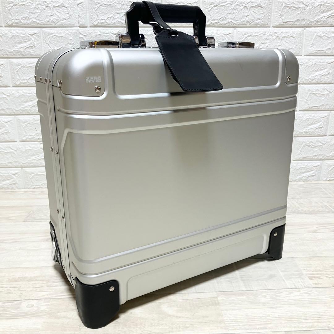 【廃盤品】美品！ビジネスマンに！ゼロハリバートン　アルミ製 キャリーケース　2輪