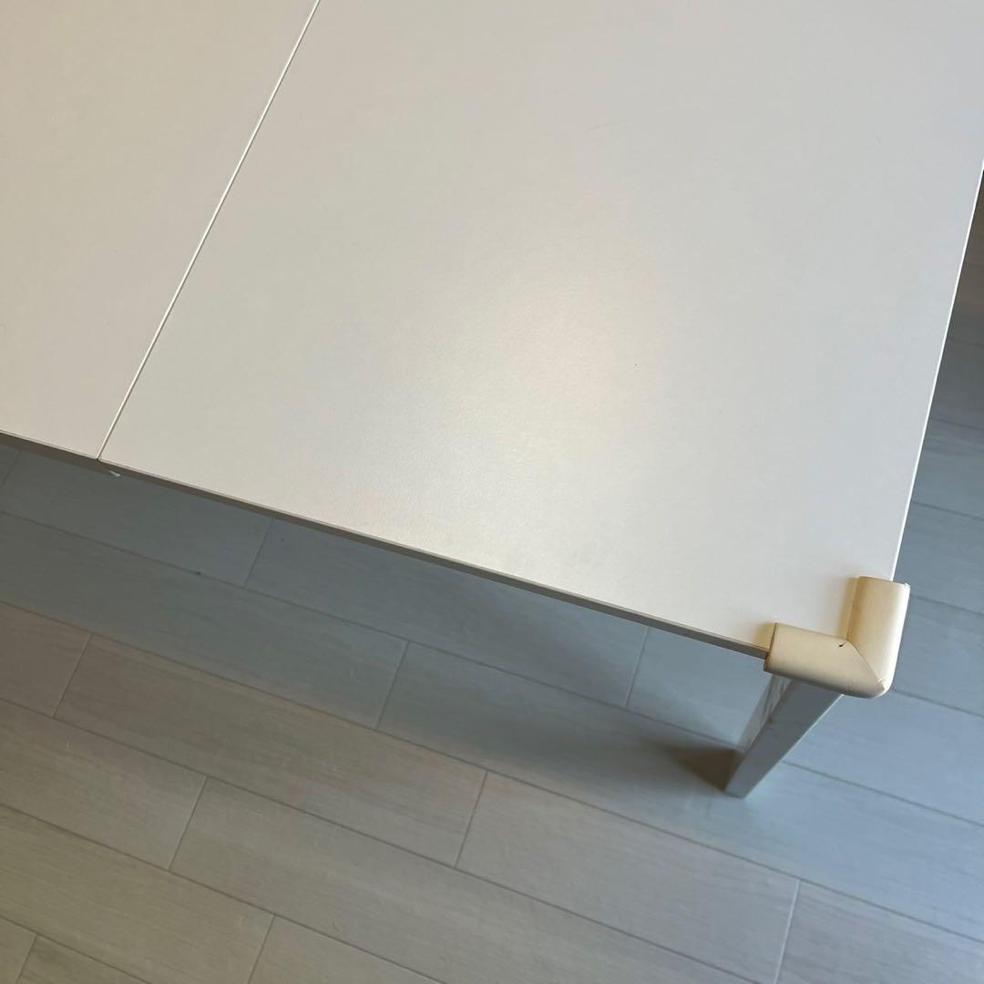 IKEA 伸縮可能ダイニングテーブル