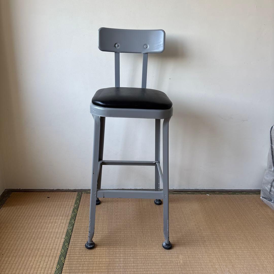 リオン LYON　ファクトリースツール ＋クッション ＋バックレスト付き