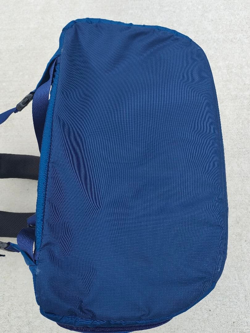 美品 モンベル ドッグ キャリングパック ペットキャリー キャリーバッグ