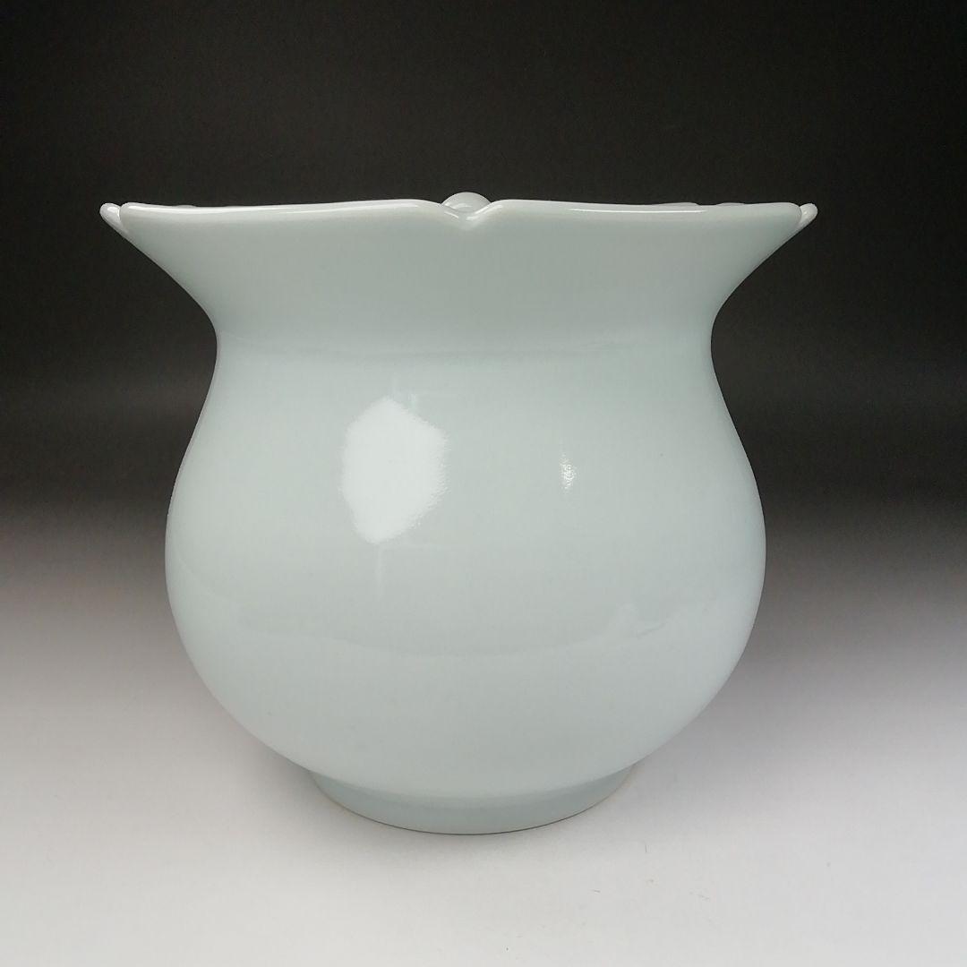 Ｔ６７４　水指　『白磁花水指』『宝林　趙誠主 造』　共箱　茶道具