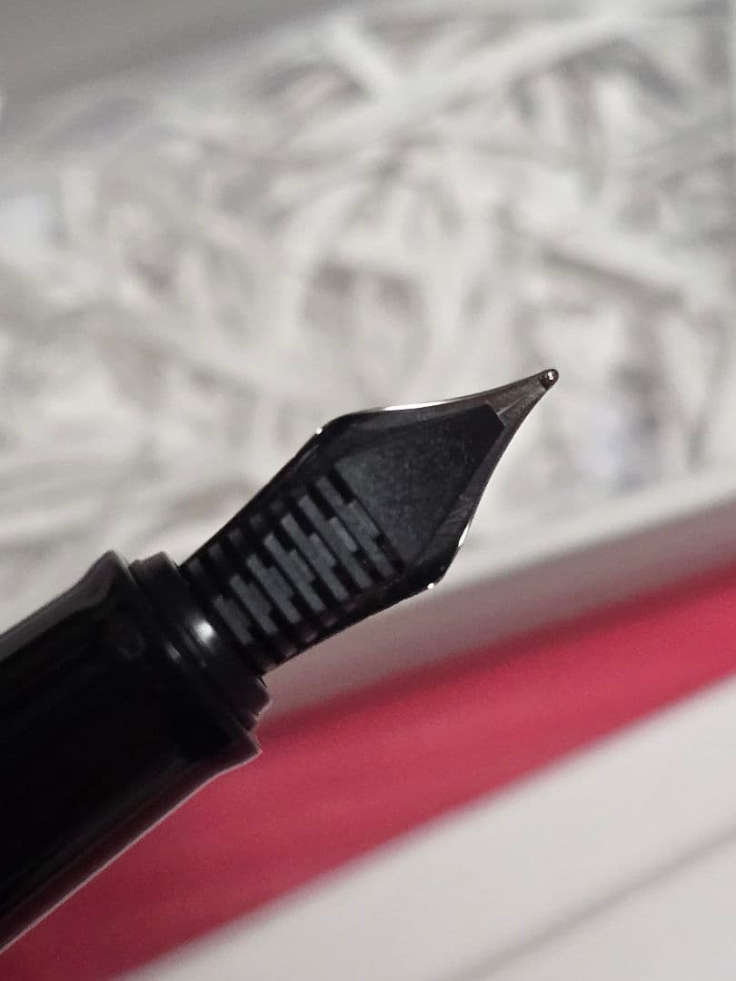 BENU 万年筆 ブリオレット ルミナス ブルー 蓄光