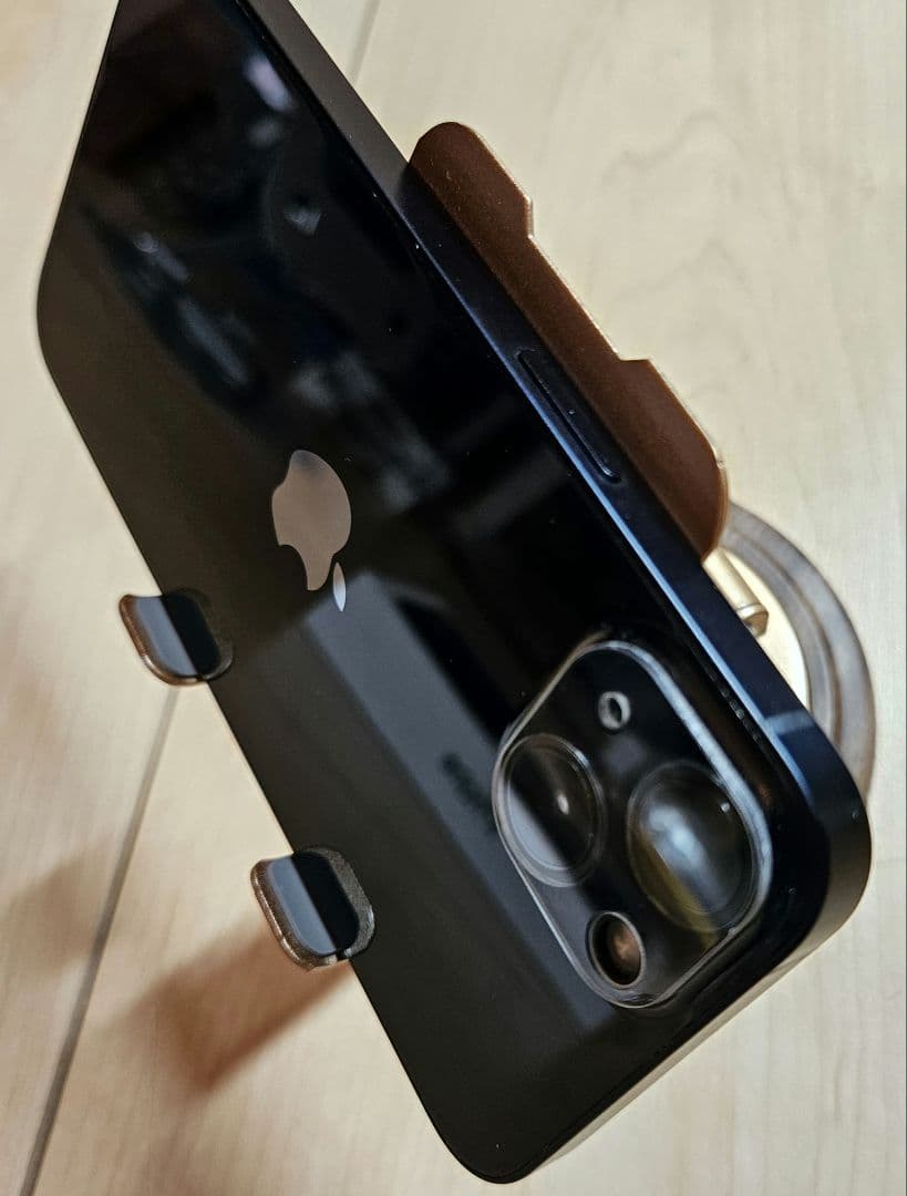 iPhone 13 256GB　①