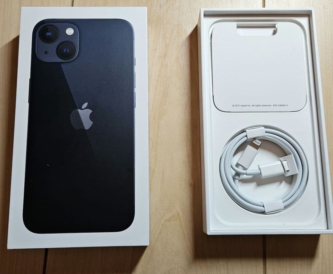 iPhone 13 256GB　①