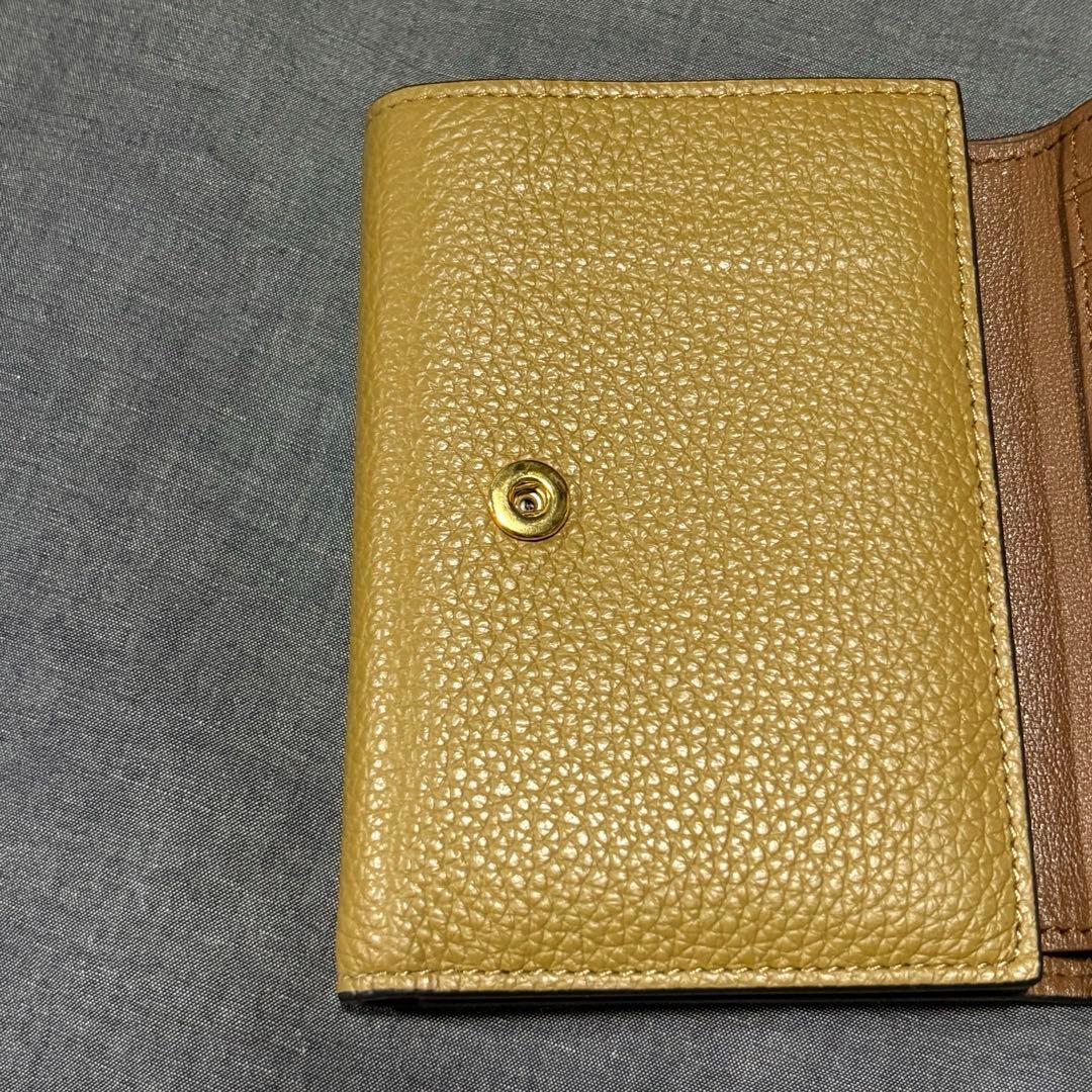 【新品未使用】MARNI マルニ 三つ折りウォレット 財布 刺繍 スティッチ