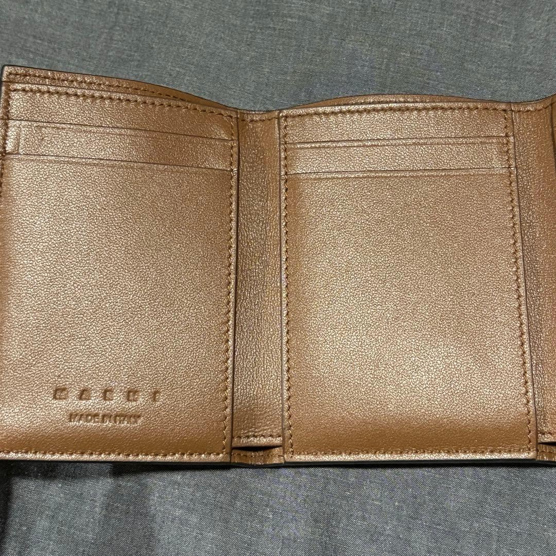 【新品未使用】MARNI マルニ 三つ折りウォレット 財布 刺繍 スティッチ