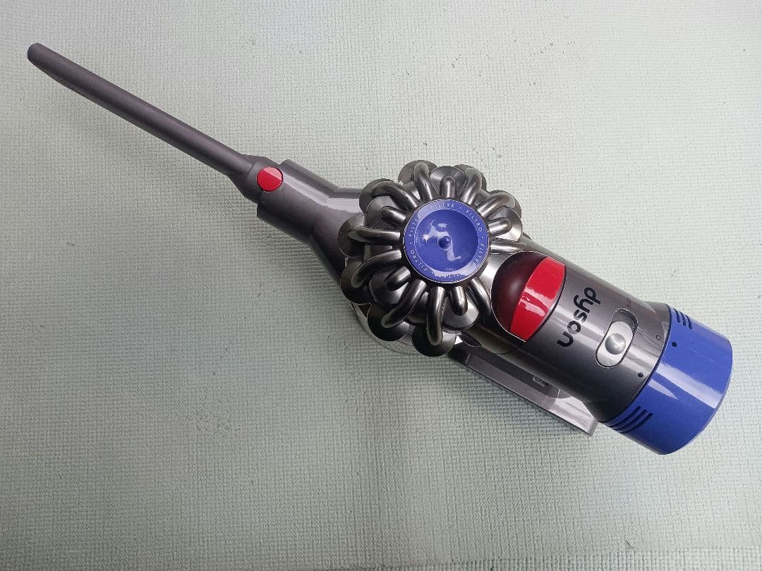 完動品✌️Dyson V8 本体 ② Fluffy 隙間ノズル 純正品 正規品