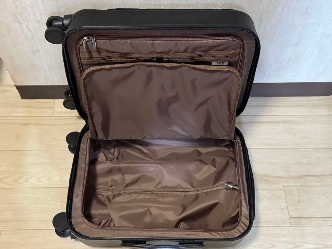 最終値下げ！ACE ブレッドボード スーツケース29L 機内持ち込み