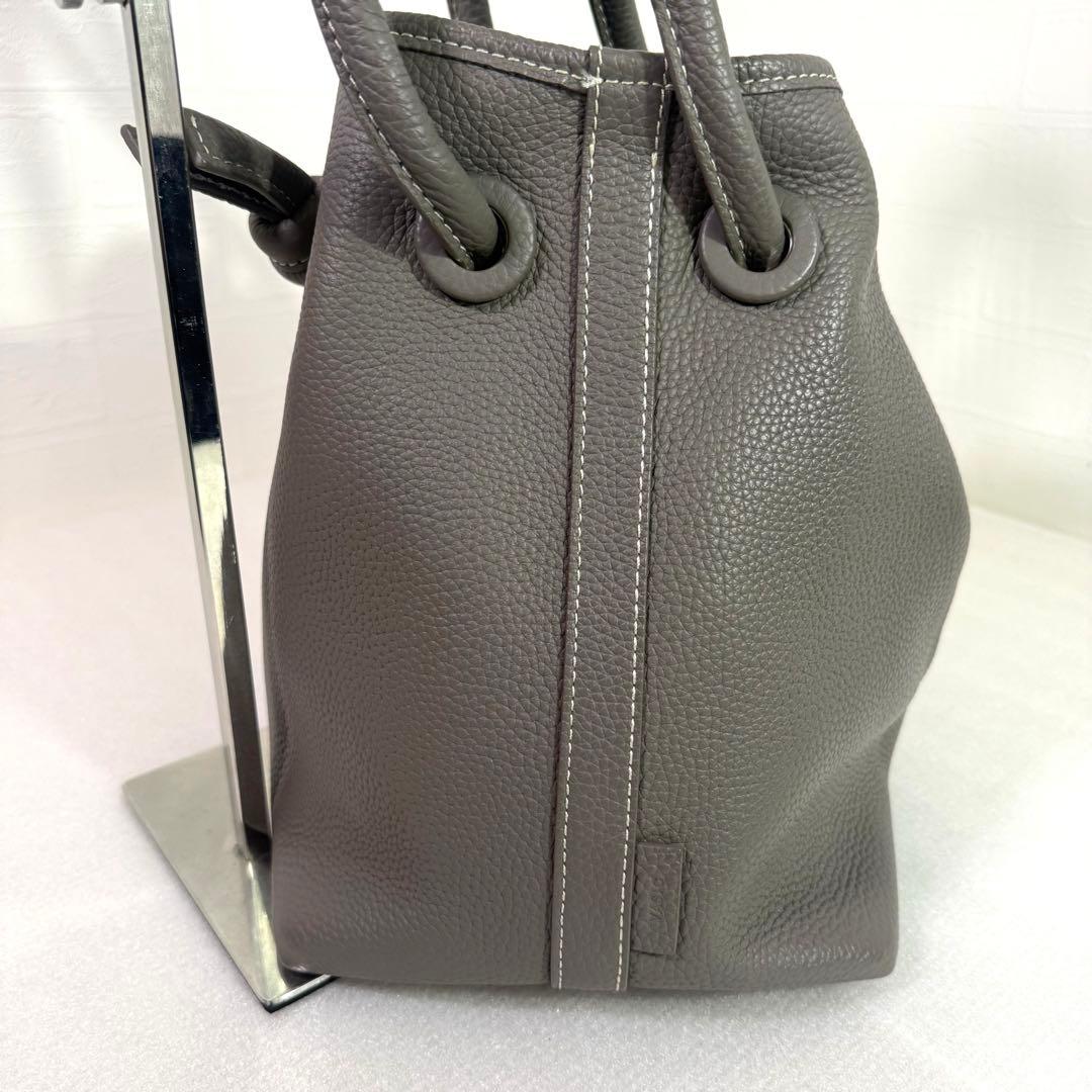 美品　ヴァジック ショルダーバッグ　ボンド グレー　レザー　ハンドバッグ
