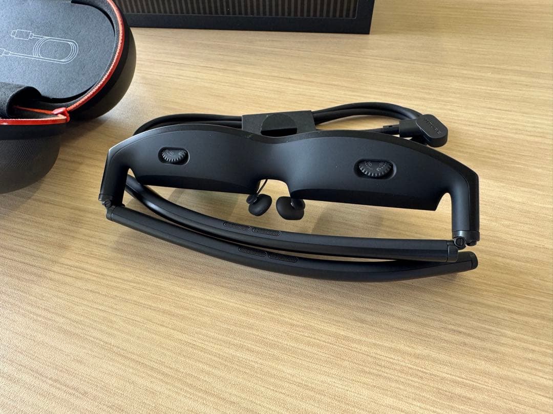 VITURE サングラス型ディスプレイ